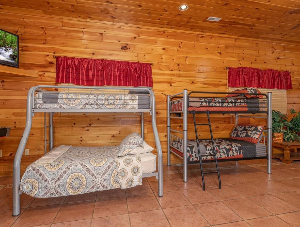 Spacious Party Hut Near Attractions McCookville Exterior foto