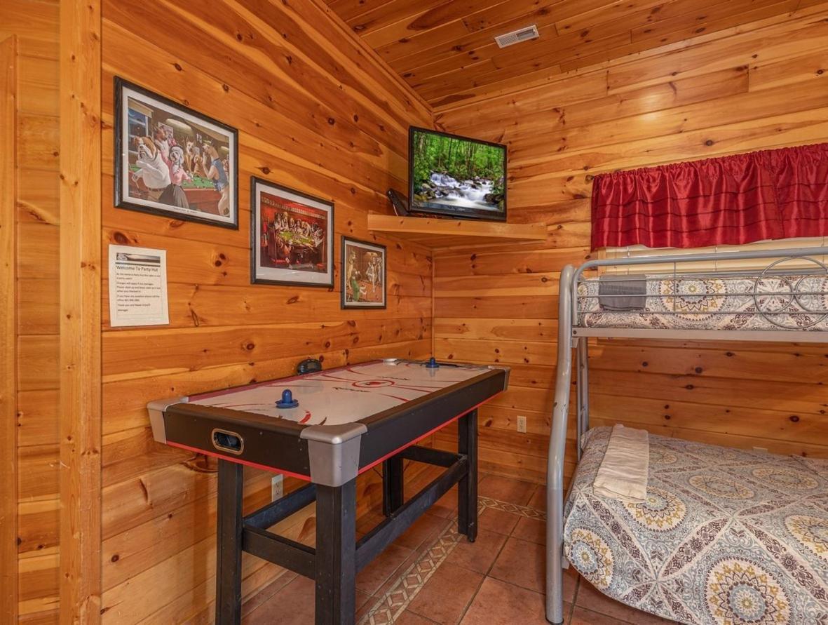 Spacious Party Hut Near Attractions McCookville Exterior foto